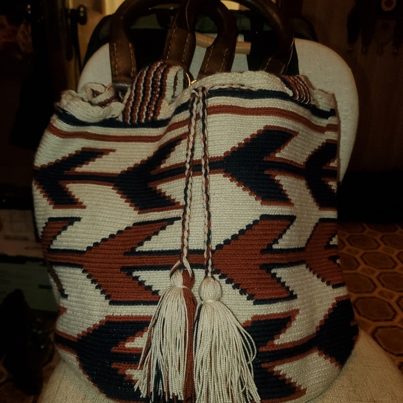 Wayuu Style Hand woven purse - Picture 2 of 8